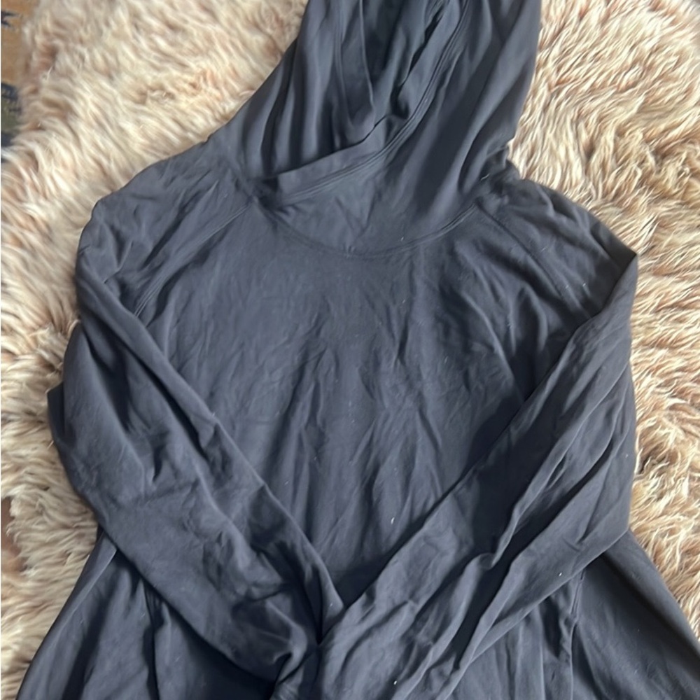 Lululemon high to low pullover